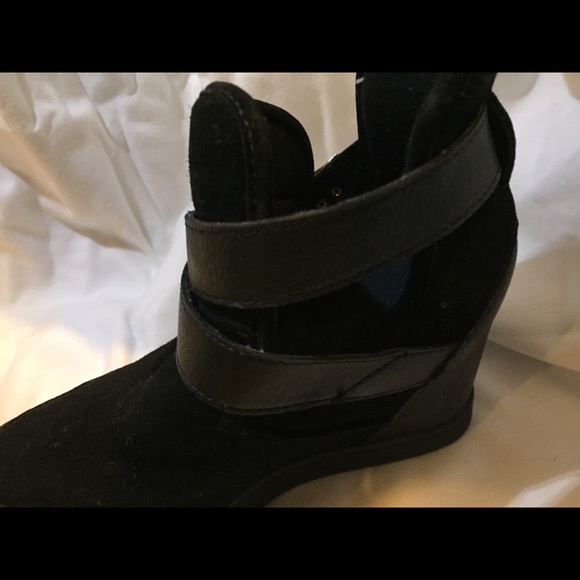 Black suede wedge booties - Picture 2 of 5